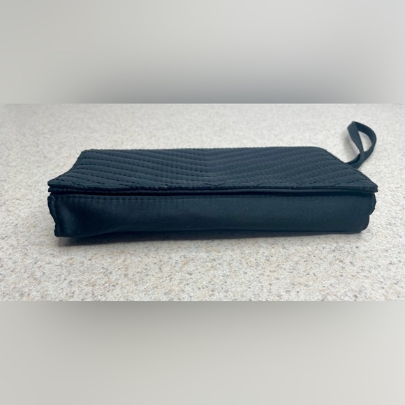 NEIMAN MARCUS Black Satin Evening Bag Wristlet Purse Envelope Quilted - Picture 6 of 8